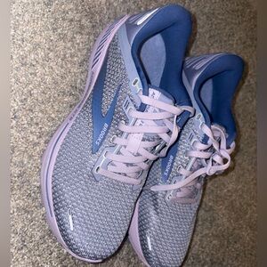 Brooks Adrenaline GTS 22 Women's Shoes